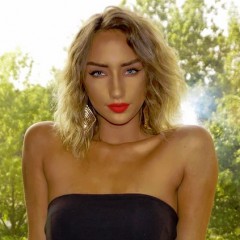 Picture of Julia Marciano